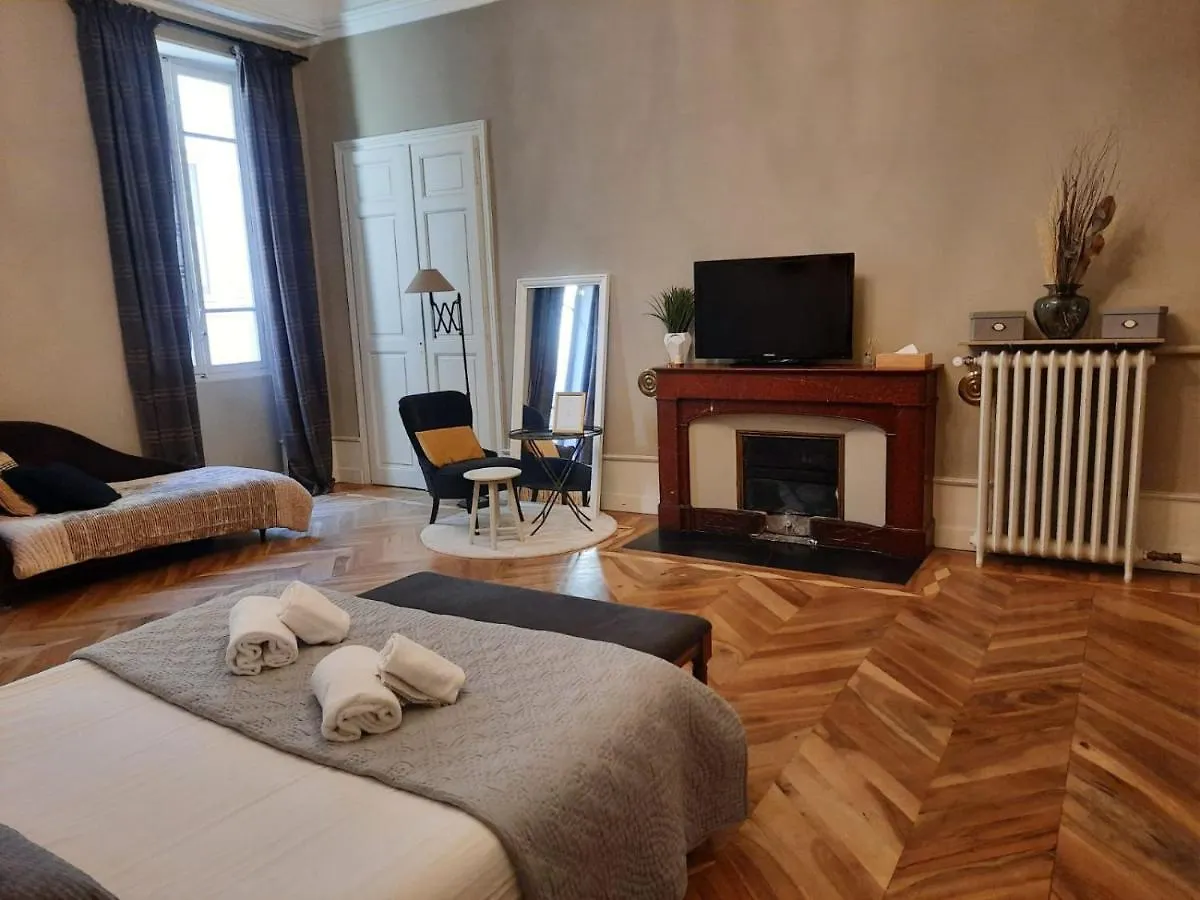 Les Suites De Sautet Chambéry Bed and breakfast